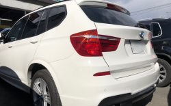 ＢＭＷＸ３のバンパー修理