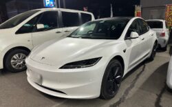 テスラモデル３の修理