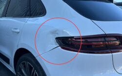 ポルシェマカンのリアフェンダー修理