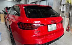 アウディRS4の修理