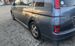 アイシスのスライドドア・リアフェンダー修理