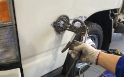 キャンターのドア修理